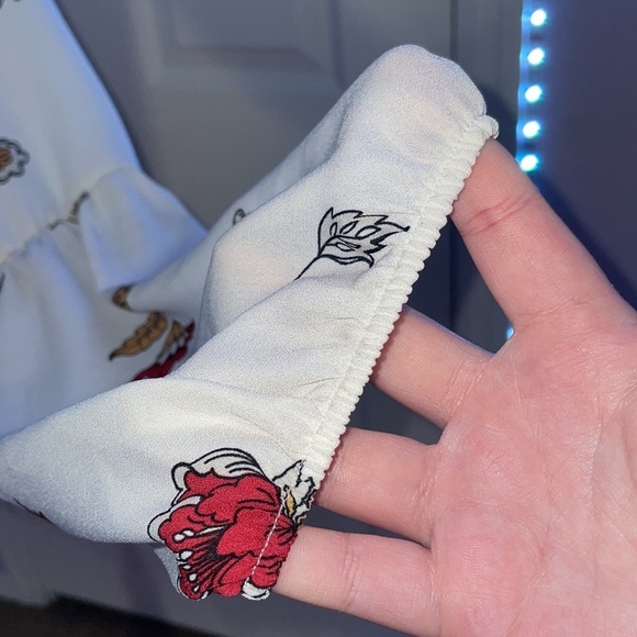 Eyeshadow tie neck floral long sleeve winter blouse. Small - Picture 4 of 6